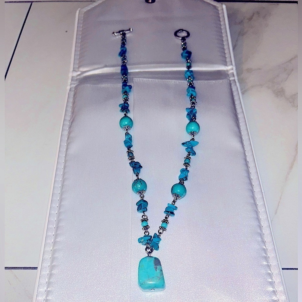 Vintage Boho Express Turquoise Beaded Necklace Silver Chain Toggle Rare